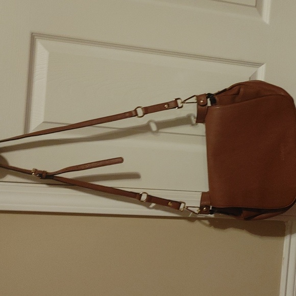 Calvin Klein - Picture 2 of 8